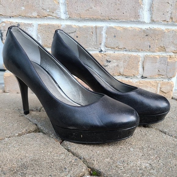 Tahari SOPHIA Black Leather Platform Pump Heels - Picture 1 of 7